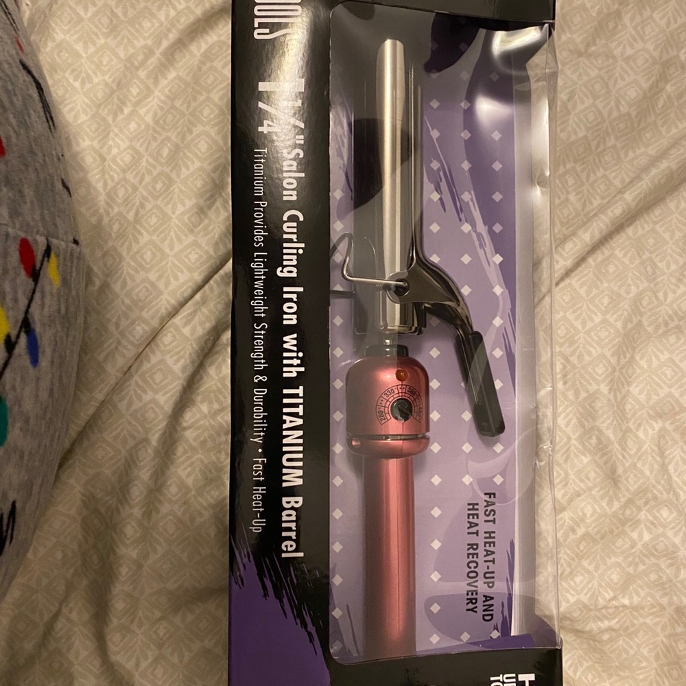 Brand new never used hair iron